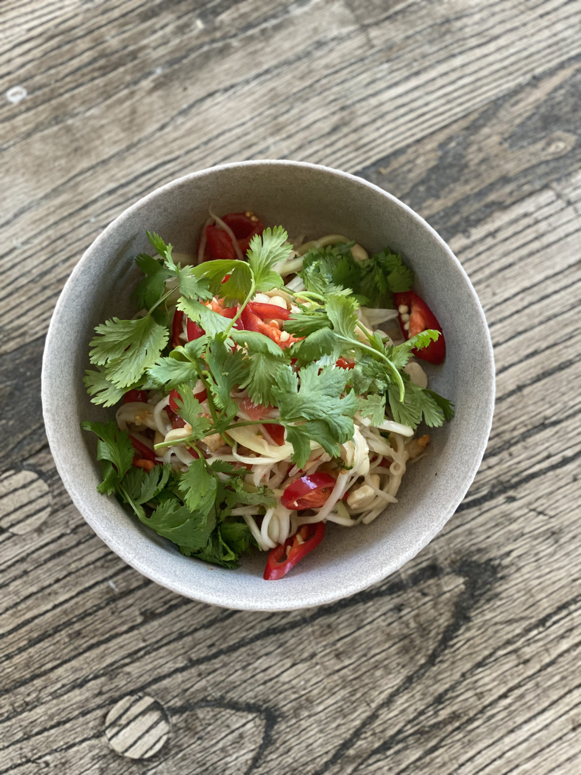 Rezept: Papayasalat mit getrockneten Shrimps - BISSFEST